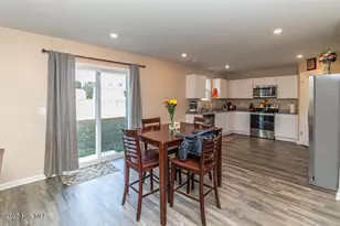 2134 Carriage Dr, Kinston, NC 28504 - Photo 5
