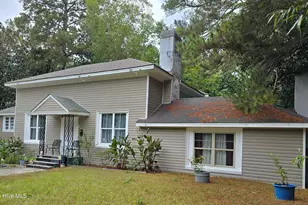 1014 N Independence St, Kinston, NC 28501 - Photo 1