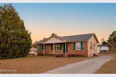 101 Ellenton Avenue, Hamlet, NC 28345 - Photo 1