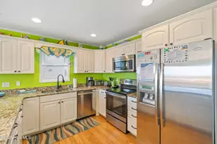 255 E 1st St, Ocean Isle Beach, NC 28469 - Photo 13