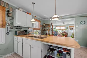 1112 Shepard St, Morehead City, NC 28557 - Photo 13
