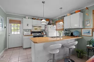 1112 Shepard St, Morehead City, NC 28557 - Photo 11