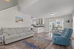 313 Loblolly St, Emerald Isle, NC 28594 - Photo 5
