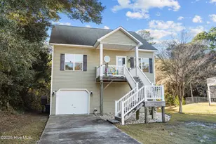 313 Loblolly St, Emerald Isle, NC 28594 - Photo 39