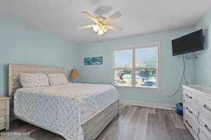 313 Loblolly St, Emerald Isle, NC 28594 - Photo 17
