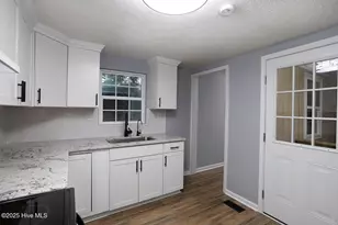 4050 Doc Bennett Rd, Fayetteville, NC 28306 - Photo 17