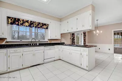 702 Hillcrest Drive, Mount Olive, NC 28365 - Photo 17