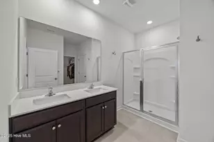 4449 Marthas Vlg Ln, Ayden, NC 28513 - Photo 17