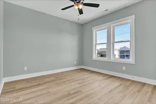 705 S Topsail Dr, Surf City, NC 28445 - Photo 37