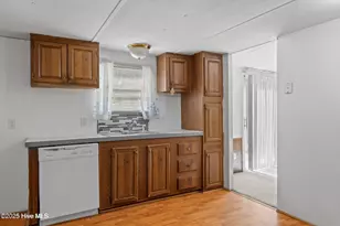 677 Berrys Creek Rd, Beaufort, NC 28516 - Photo 9