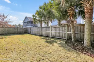 917 Riptide Ln, Carolina Beach, NC 28428 - Photo 37