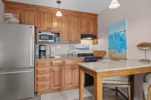 301 Henderson Blvd, Atlantic Beach, NC 28512 - Photo 7