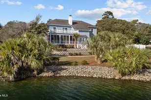 203 Red Snapper Dr, Emerald Isle, NC 28594 - Photo 3
