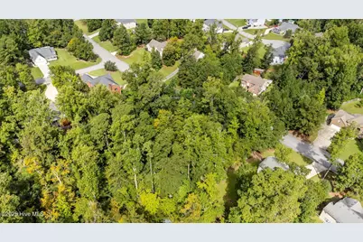 202 Neuse Harbour Boulevard, New Bern, NC 28560 - Photo 3