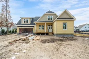 415 Raven Gln Dr, Southport, NC 28461 - Photo 1