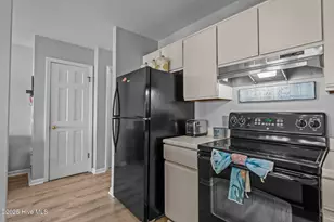 111 Florida Ave, Carolina Beach, NC 28428 - Photo 9