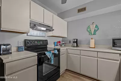 111 Florida Avenue #Apt 3, Carolina Beach, NC 28428 - Photo 31