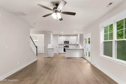 302 Hawks Bluff Drive, New Bern, NC 28560 - Photo 3