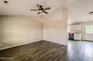 217 Wingspread Ln, Beulaville, NC 28518 - Photo 5