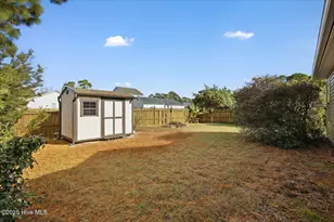 605 Tisbury Ln, Wilmington, NC 28412 - Photo 7