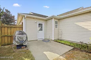 605 Tisbury Ln, Wilmington, NC 28412 - Photo 5