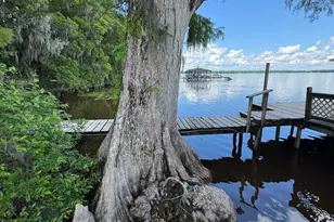 2810 Canal Cove Rd, Lake Waccamaw, NC 28450 - Photo 5