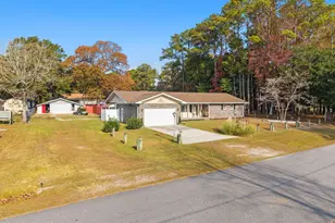 1126 River Dr, Calabash, NC 28467 - Photo 5