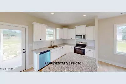 159 Spring Meadows Drive, Aberdeen, NC 28315 - Photo 9