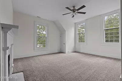 301 W Central Street, Maxton, NC 28364 - Photo 37