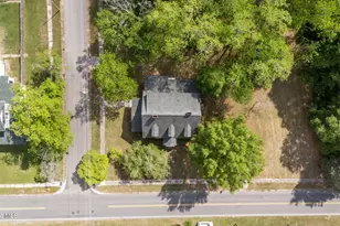 301 W Central St, Maxton, NC 28364 - Photo 105