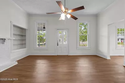 301 W Central Street, Maxton, NC 28364 - Photo 21