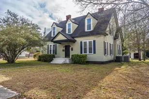 301 W Central St, Maxton, NC 28364 - Photo 5