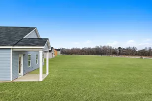 104 Muscadine Dr, Jacksonville, NC 28546 - Photo 5
