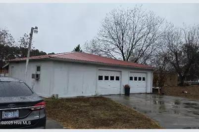 306 Greenfield Boulevard, Greenville, NC 27834 - Photo 3