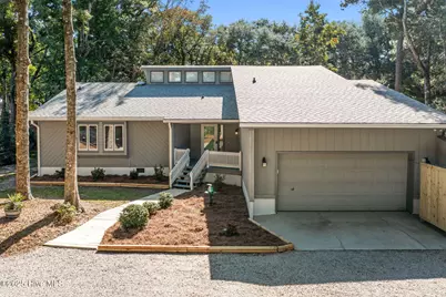 131 Oakleaf Drive, Pine Knoll Shores, NC 28512 - Photo 1