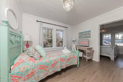 520 W Corbett Avenue, Swansboro, NC 28584 - Photo 31