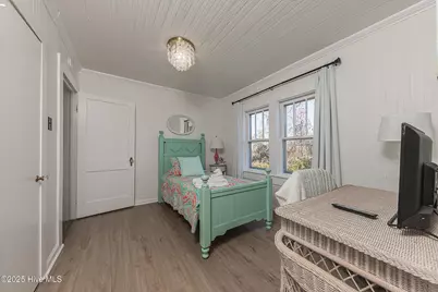 520 W Corbett Avenue, Swansboro, NC 28584 - Photo 29