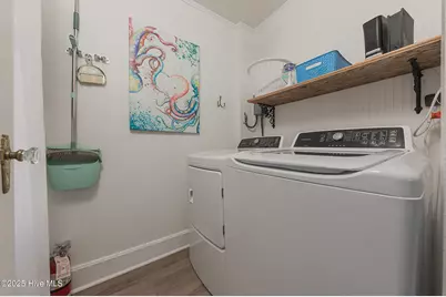 520 W Corbett Avenue, Swansboro, NC 28584 - Photo 21