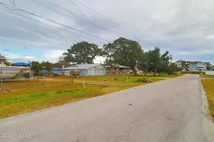 113 Lake Ave, Morehead City, NC 28557 - Photo 7