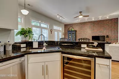 715 N 4th Street #Apt 302, Wilmington, NC 28401 - Photo 13