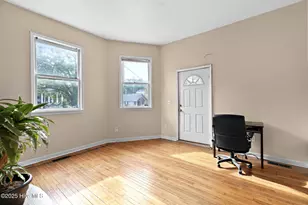 129 S 8th St, Wilmington, NC 28401 - Photo 9
