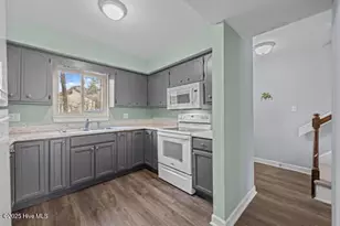 65 Quarterdeck Townes, New Bern, NC 28562 - Photo 13