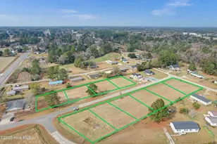 104 Hillside St, Clarkton, NC 28433 - Photo 3