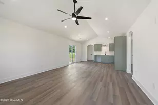 152 Hillside St, Clarkton, NC 28433 - Photo 3