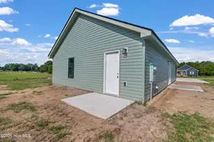 152 Hillside St, Clarkton, NC 28433 - Photo 17