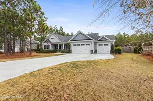 822 Winston Pnes Dr, Aberdeen, NC 28315 - Photo 3