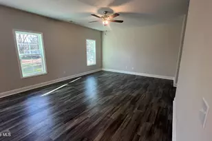 309 Starky Dr, Richlands, NC 28574 - Photo 5
