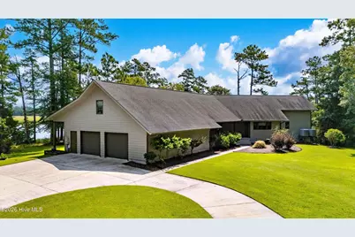 138 Shoreline Court, Oriental, NC 28571 - Photo 1