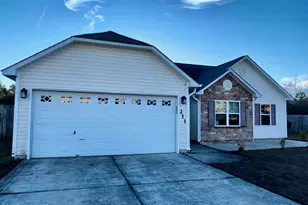 211 Hidden Oaks Dr, Jacksonville, NC 28546 - Photo 1