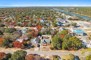 161 NE 7th St, Oak Island, NC 28465 - Photo 33